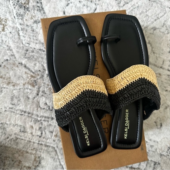 NWT Kelsi Dagger Brooklyn Black and Tan Woven Theo Toe Ring Sandal 7.5 & 8.5 - Picture 5 of 10